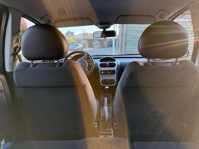 Occasion Opel Corsa Enjoy 75 PK (55 kW) 2003 Brons Hatchback