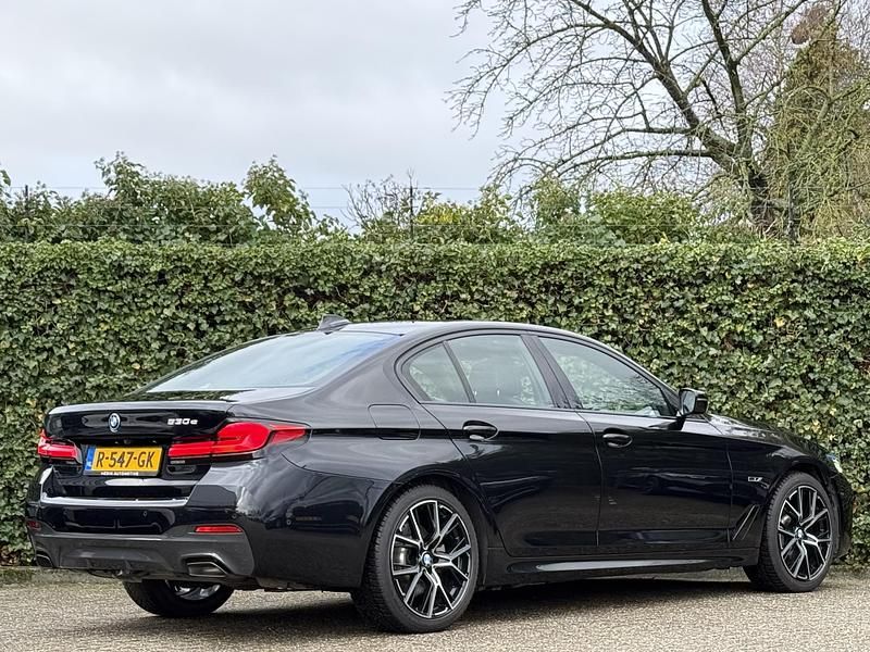 Occasion BMW 530e Shadowline 184 PK (135 kW) 2022 Zwart Sedan
