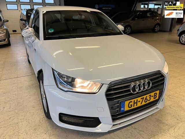 Wit Occasion 2015 Audi A1 Sportback Proline Hatchback | € 14.250 (Eerlijke prijs) - Afbeelding 1/4