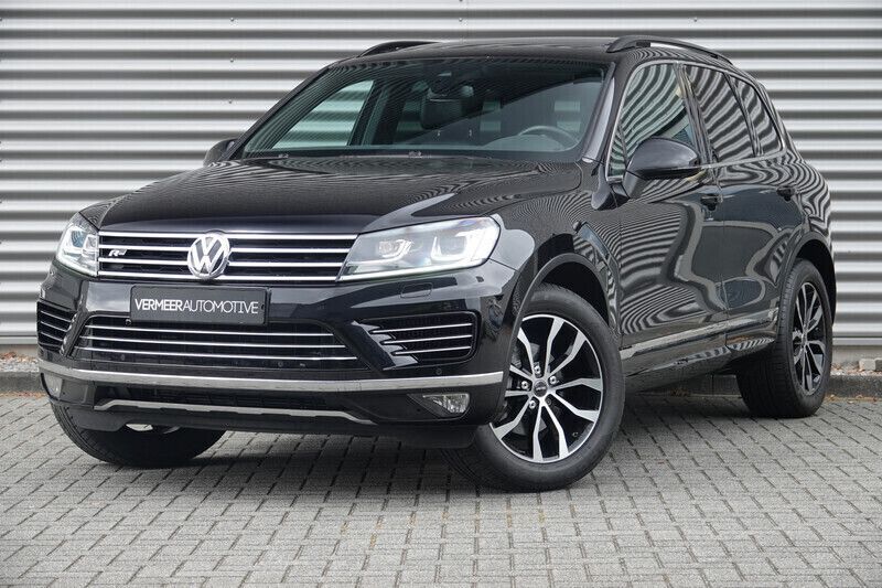 Zwart Gebruikt 2017 VW Touareg Exclusive SUV | € 31.900 (Iets duurder) - Afbeelding 1/4