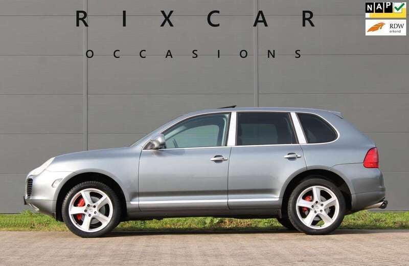 Grijs, metallic lak Gebruikt 2003 Porsche Cayenne Turbo SUV | € 8.940 (Eerlijke prijs) - Afbeelding 1/4