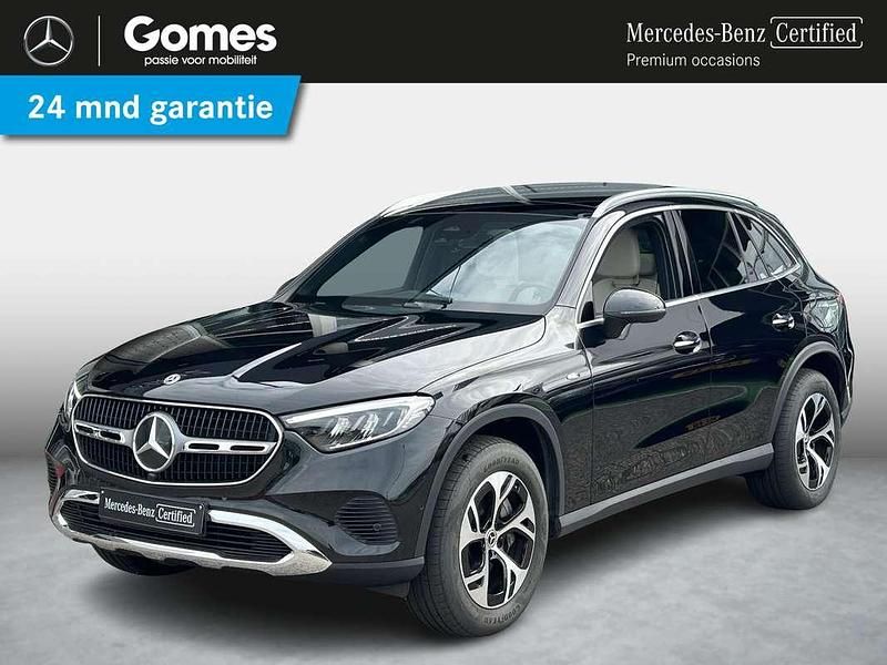 Zwart Gebruikt 2025 Mercedes GLC300e Luxury SUV | € 68.950 (Eerlijke prijs) - Afbeelding 1/4