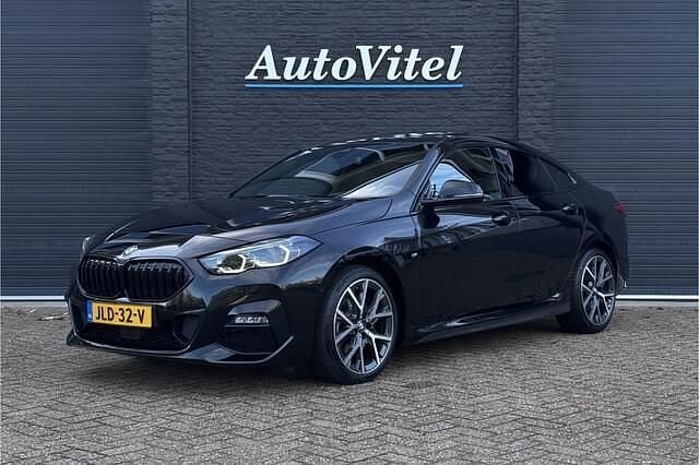 Zwart Gebruikt 2023 BMW 218 M Sport Coupé | € 32.845 (Eerlijke prijs) - Afbeelding 1/4