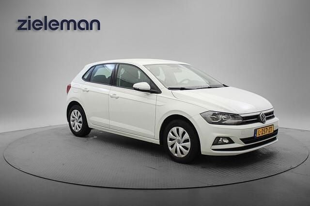 Wit Gebruikt 2021 VW Polo Hatchback | € 14.845 (Super prijs) - Afbeelding 1/3