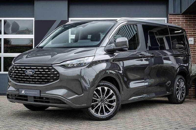 Grijs Nieuw 2025 Ford Tourneo Custom Titanium X MPV | € 71.950 - Afbeelding 1/4