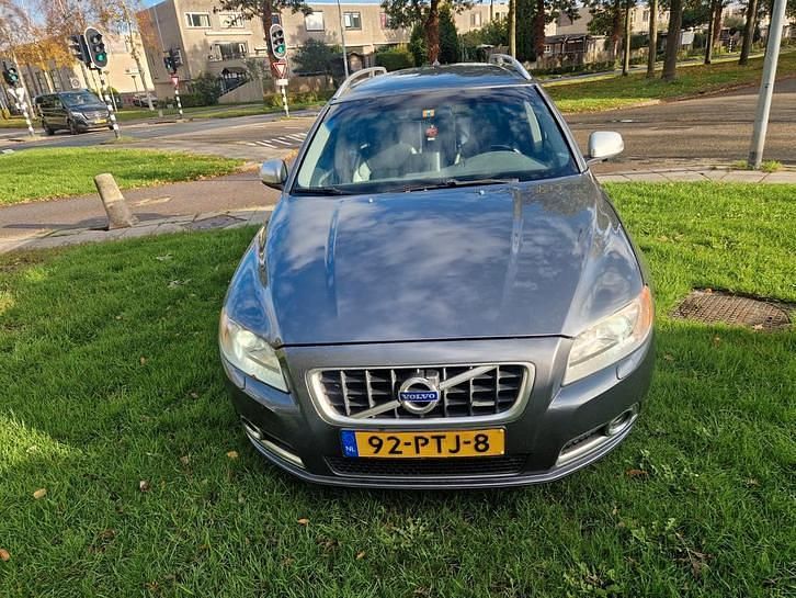 Gebruikt 2011 Volvo V70 R-Design Stationwagen | € 4.850 (Super prijs) - Afbeelding 1/4