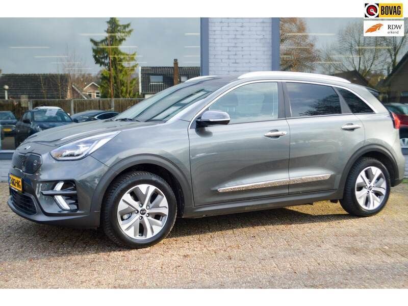 Grijs Gebruikt 2022 Kia Niro 3 SUV | € 23.450 (Eerlijke prijs) - Afbeelding 1/4