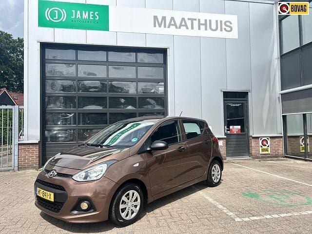 Bruin Gebruikt 2015 Hyundai i10 Hatchback | € 6.950 (Eerlijke prijs) - Afbeelding 1/4