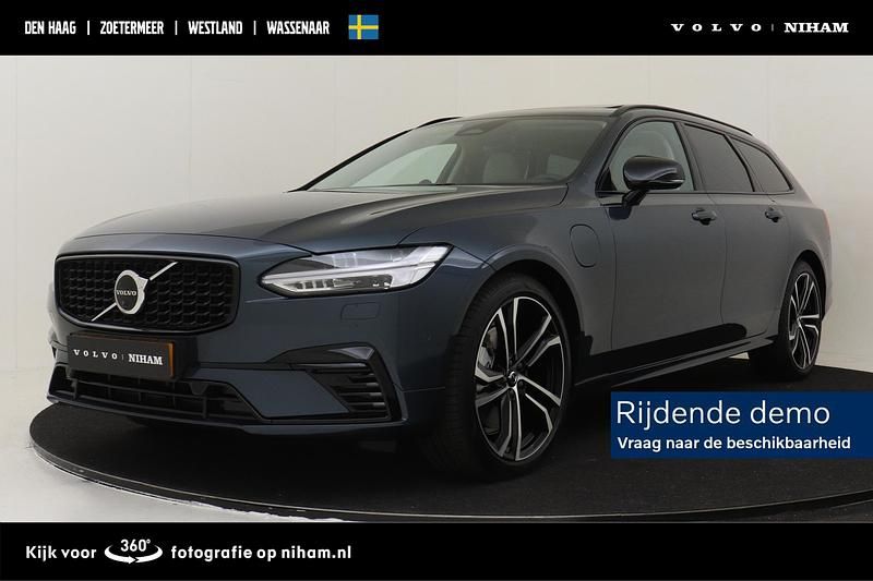 Blauw Gebruikt 2025 Volvo V90 Executive Stationwagen | € 79.995 - Afbeelding 1/4