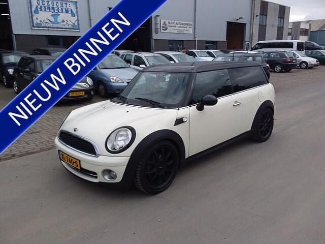 Wit Gebruikt 2009 Mini Cooper Clubman Pepper Stationwagen | € 4.350 (Eerlijke prijs) - Afbeelding 1/4