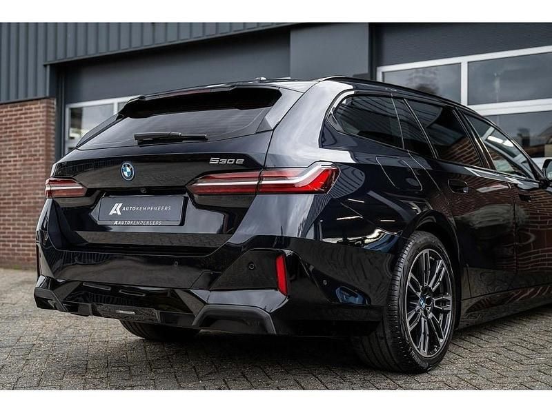 Occasion BMW 530 M Sport 300 PK (220 kW) 2025 Zwart Stationwagen
