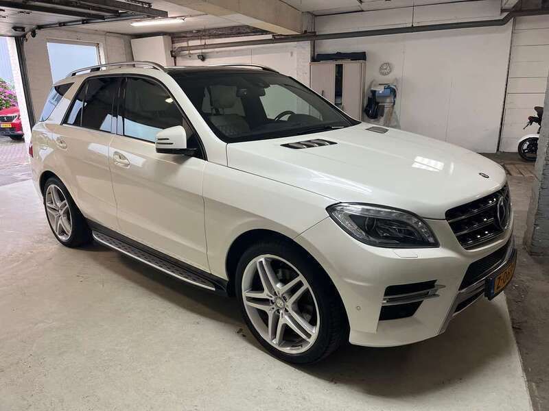 Wit Gebruikt 2013 Mercedes ML350 SUV | € 19.950 (Eerlijke prijs) - Afbeelding 1/4