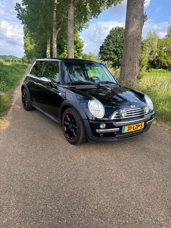 Zwart Gebruikt 2006 Mini One D Hatchback | € 2.250 - Afbeelding 1/4