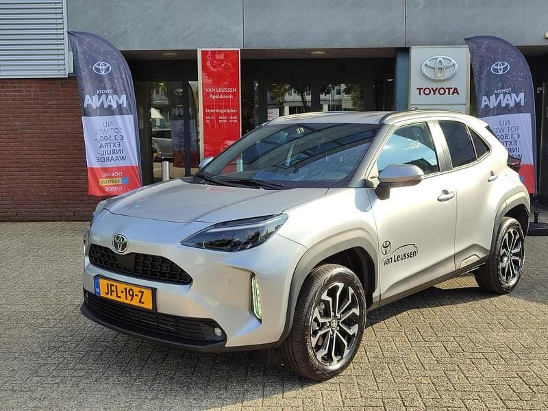 Zilver Nieuw 2025 Toyota Yaris Cross SUV | € 31.400 (Eerlijke prijs) - Afbeelding 1/4