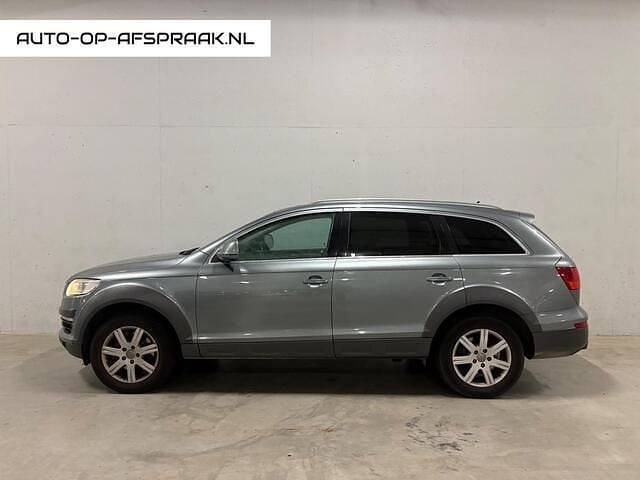 Grijs Gebruikt 2007 Audi Q7 SUV | € 5.995 (Goede deal) - Afbeelding 1/4