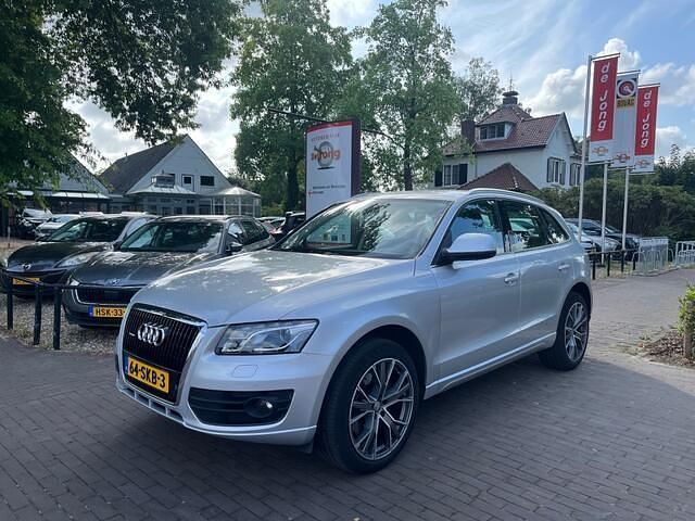 Grijs Gebruikt 2011 Audi Q5 SUV | € 14.950 (Iets duurder) - Afbeelding 1/4