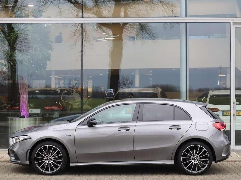 Occasion Mercedes A250 Premium Plus 218 PK (160 kW) 2021 Grijs Hatchback