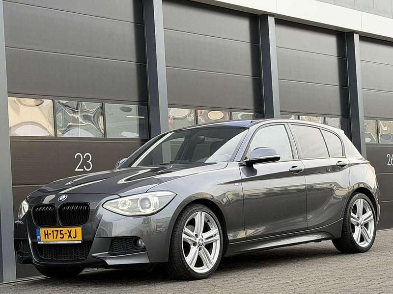 Grijs Gebruikt 2013 BMW 118 M Sport Hatchback | € 7.750 (Super prijs) - Afbeelding 1/4