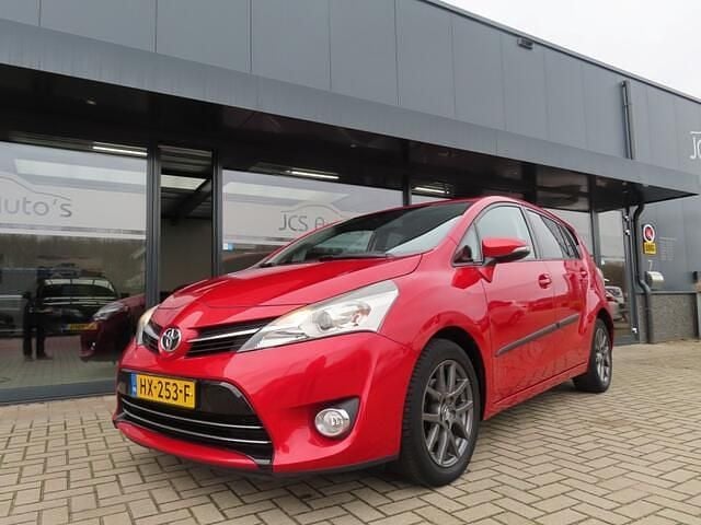 Rood Gebruikt 2016 Toyota Verso Business Edition MPV | € 16.850 (Goede deal) - Afbeelding 1/4