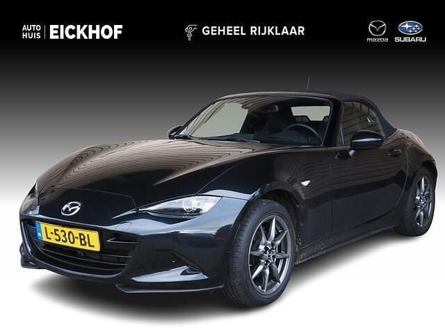 Zwart metallic Gebruikt 2021 Mazda MX5 Luxury Cabriolet | € 26.950 (Eerlijke prijs) - Afbeelding 1/1