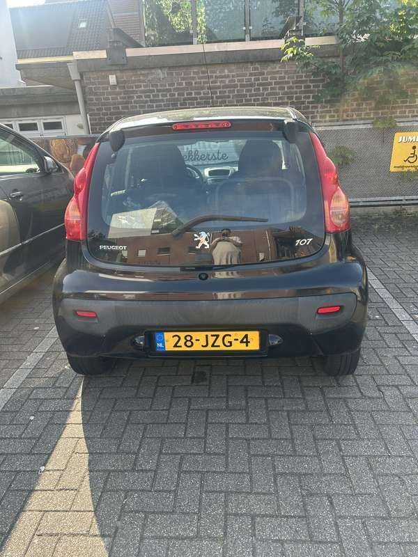 Zwart Gebruikt 2009 Peugeot 107 Hatchback | € 1.500 (Eerlijke prijs) - Afbeelding 1/4