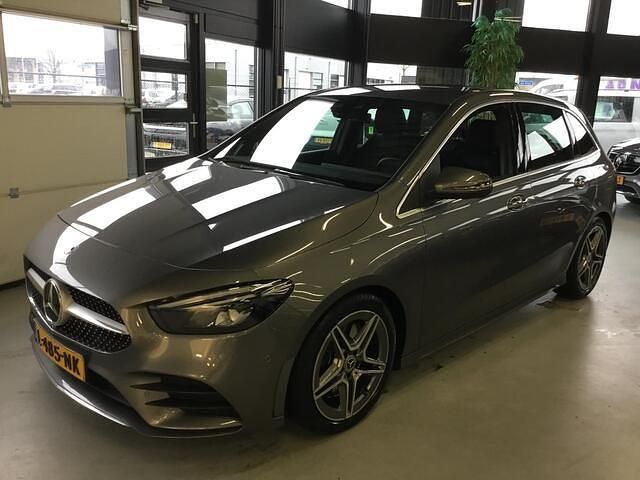 Grijs Occasion 2021 Mercedes B250 Premium MPV | € 27.800 (Super prijs) - Afbeelding 1/4