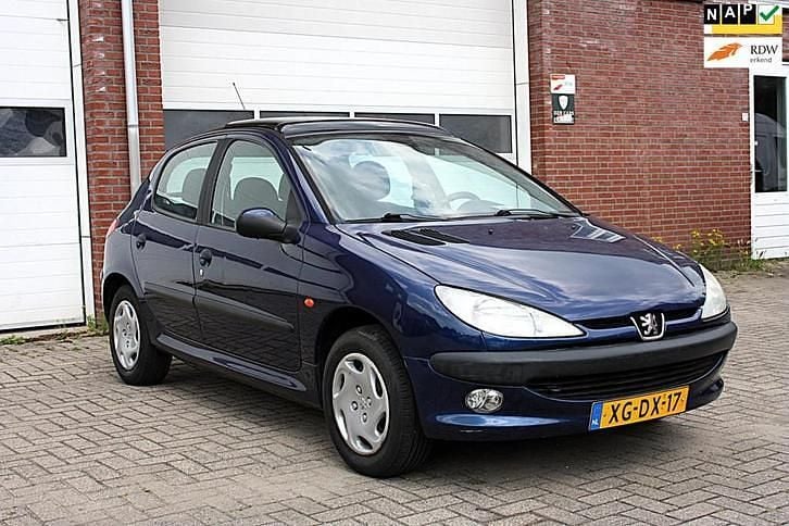 Gebruikt 1998 Peugeot 206 | € 1.275 (Eerlijke prijs) - Afbeelding 1/1