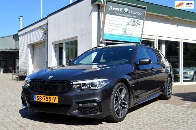 Grijs Gebruikt 2017 BMW 530 Executive Stationwagen | € 21.900 (Iets duurder) - Afbeelding 1/4