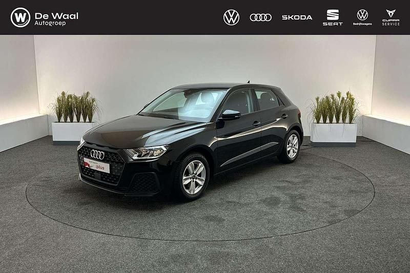 Mythoszwart metallic Occasion 2022 Audi A1 Sportback Proline Hatchback | € 20.695 (Eerlijke prijs) - Afbeelding 1/3