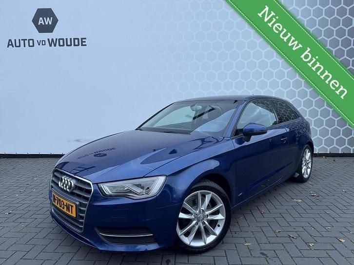 Blauw (metallic) Occasion 2014 Audi A3 Ambition Hatchback | € 7.950 (Goede deal) - Afbeelding 1/4
