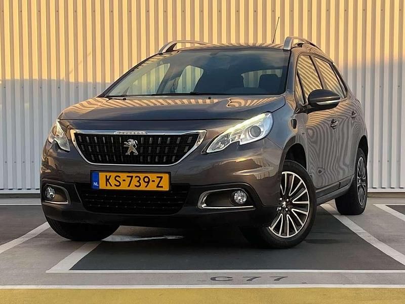 Grijs Gebruikt 2017 Peugeot 2008 SUV | € 11.975 (Eerlijke prijs) - Afbeelding 1/4