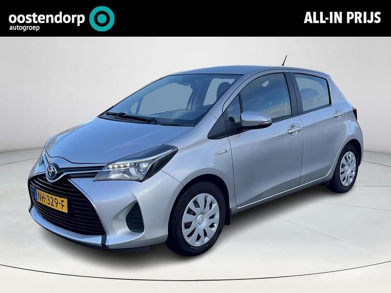 Grijs Gebruikt 2017 Toyota Yaris Hybrid Hatchback | € 13.400 (Eerlijke prijs) - Afbeelding 1/4