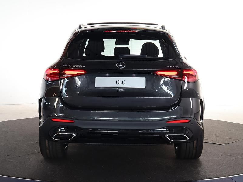 Occasion Mercedes GLC300e Sport Edition 204 PK (150 kW) 2025 Grijs SUV