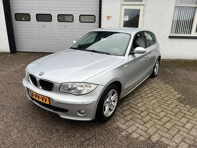 Occasion BMW 120 Executive 150 PK (110 kW) 2005 Grijs Hatchback