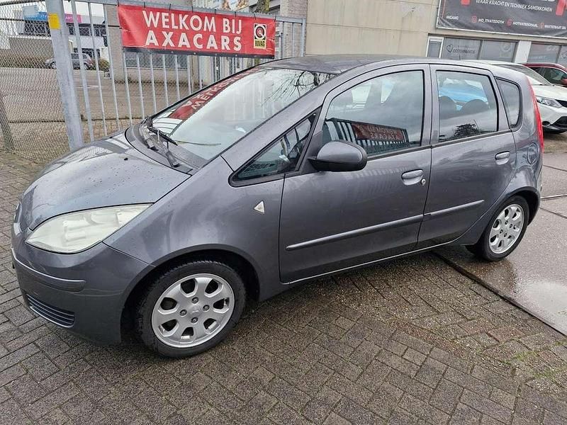 Occasion Mitsubishi Colt Invite 95 PK (69 kW) 2006 Grijs Hatchback