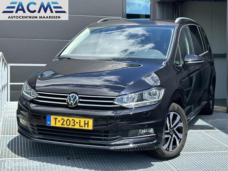 Occasion VW Touran Highline 150 PK (110 kW) 2022 Zwart MPV
