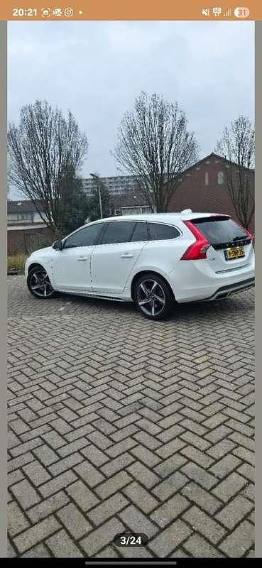 Wit Gebruikt 2013 Volvo V60 Stationwagen | € 7.500 (Eerlijke prijs) - Afbeelding 1/4