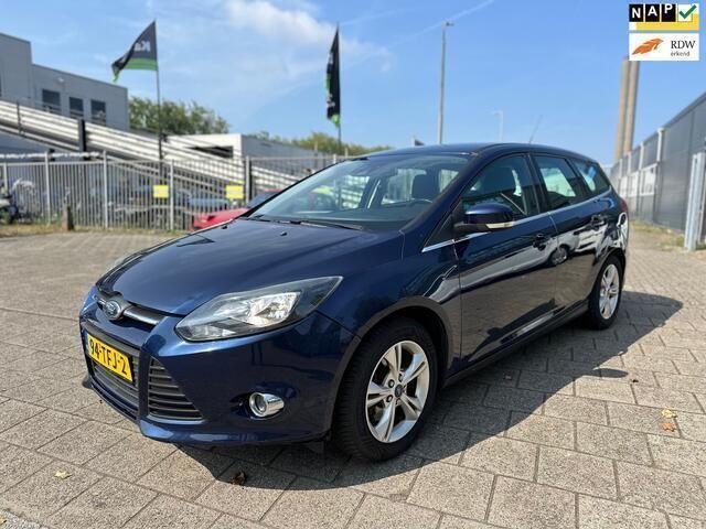 Blauw Gebruikt 2012 Ford Focus Trend Stationwagen | € 4.999 (Iets duurder) - Afbeelding 1/4