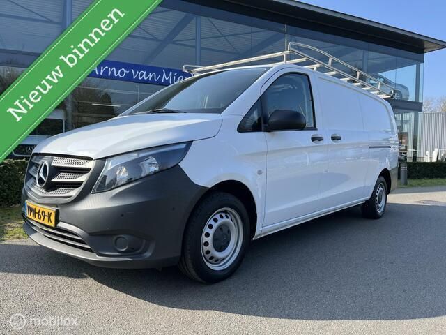 Wit Gebruikt 2022 Mercedes Vito MPV | € 22.500 (Super prijs) - Afbeelding 1/4