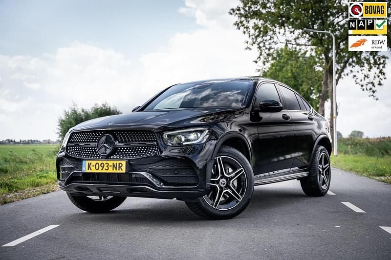 Zwart Gebruikt 2021 Mercedes GLC300 Business Coupé | € 44.900 (Goede deal) - Afbeelding 1/4