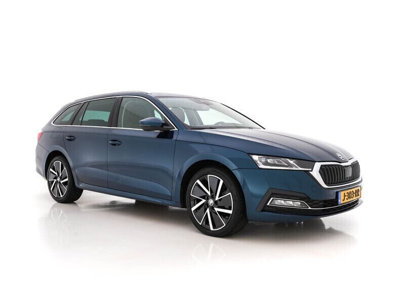 Lava blue (blauw metallic) Gebruikt 2020 Skoda Octavia Comfort Stationwagen | € 18.945 (Iets duurder) - Afbeelding 1/4