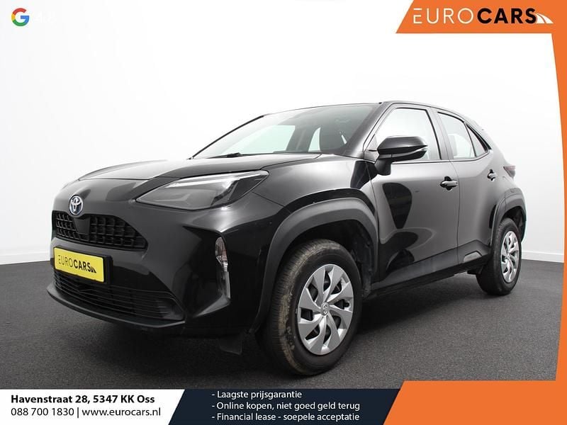 Zwart Occasion 2025 Toyota Yaris Cross Active SUV | € 23.990 (Super prijs) - Afbeelding 1/4