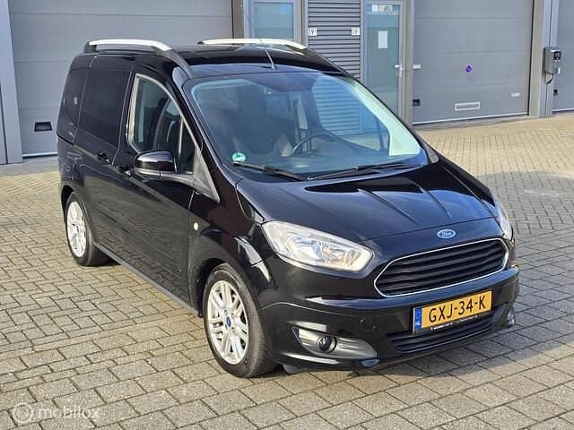 Occasion Ford Tourneo Courier 101 PK (74 kW) 2016 Zwart MPV