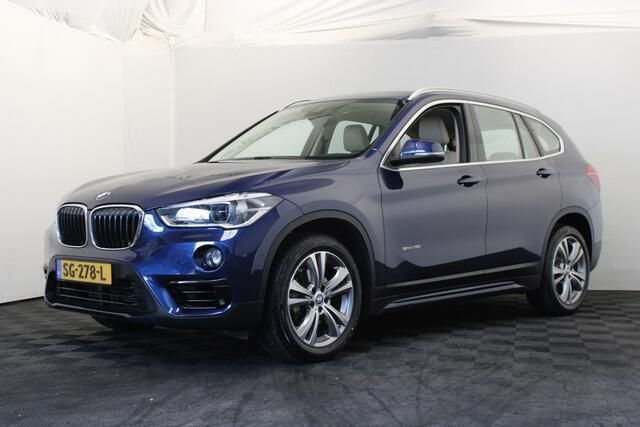 Blauw Gebruikt 2018 BMW X1 Executive SUV | € 19.999 (Eerlijke prijs) - Afbeelding 1/4