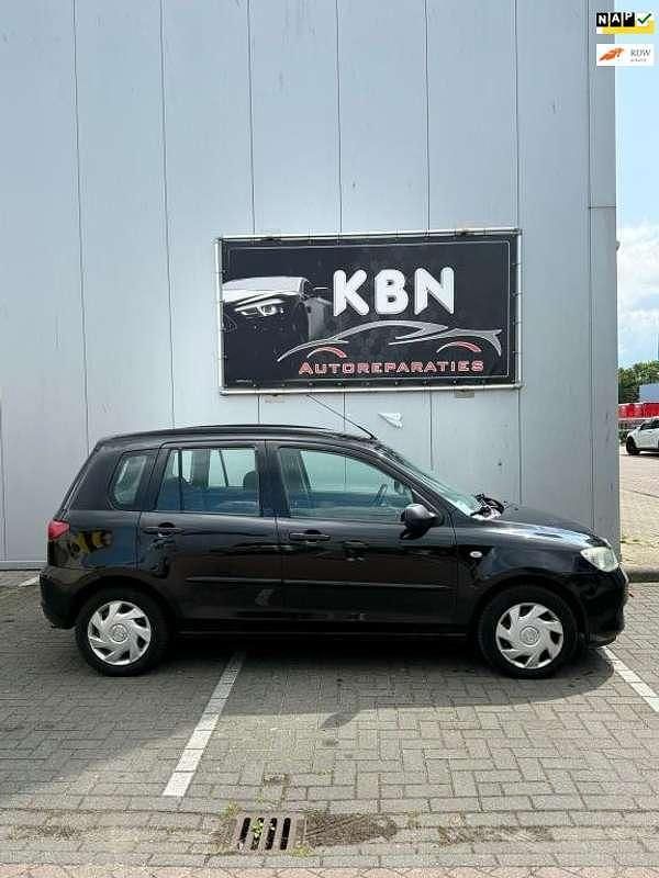 Zwart Gebruikt 2003 Mazda 2 Exclusive MPV | € 1.199 (Eerlijke prijs) - Afbeelding 1/4