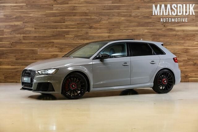 Grijs Gebruikt 2016 Audi RS3 S-Line Hatchback | € 37.740 (Eerlijke prijs) - Afbeelding 1/4