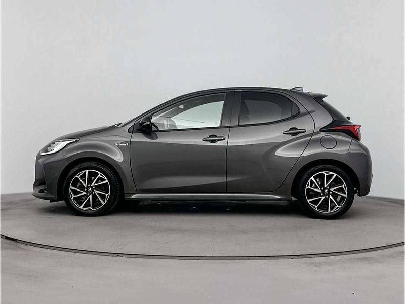 Occasion Toyota Yaris Hybrid Executive 116 PK (85 kW) 2021 Grijs Hatchback