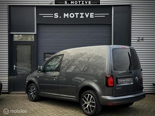 Occasion VW Caddy Highline 179 PK (131 kW) 2018 Grijs MPV