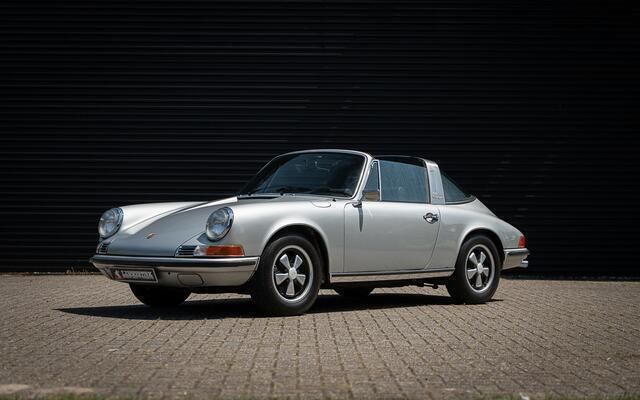 Zilver Gebruikt 1973 Porsche 911 | € 109.995 - Afbeelding 1/4