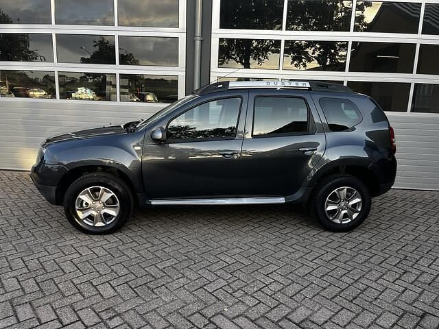 Grijs Gebruikt 2016 Dacia Duster Anniversary SUV | € 11.400 (Iets duurder) - Afbeelding 1/3